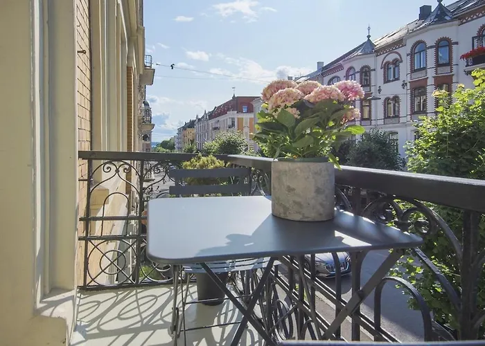 Frogner Central, Pool Table, 180 Sqm, 2 Bathrooms 오슬로