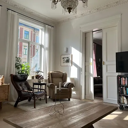 Frogner Central, Pool Table, 180 Sqm, 2 Bathrooms